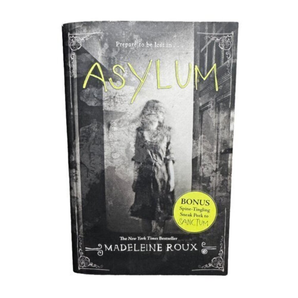 🌷 ASYLUM paperback by Madeleine Roux - Preowned